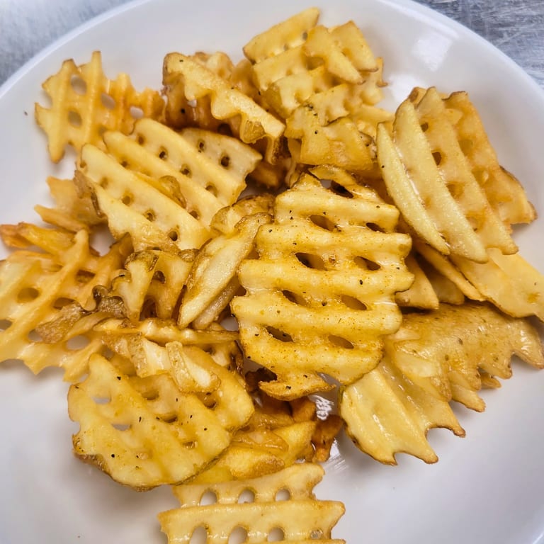 Golden Fries: A Crispy Side Favorite