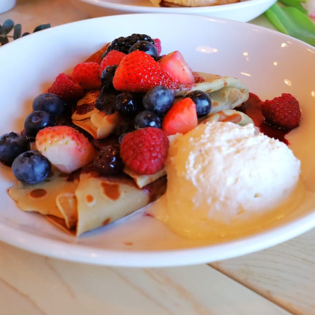 Berry Mix Crepes.