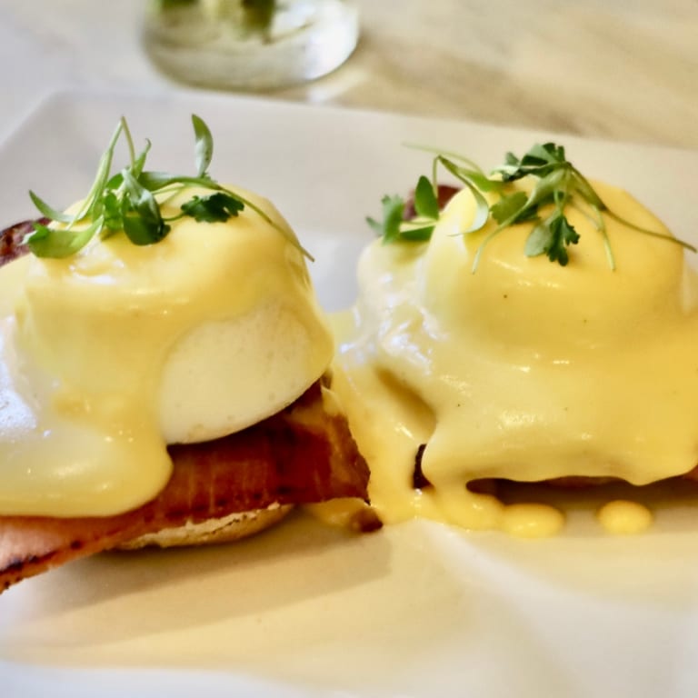 Egg Benedict Delights: Brunch Favorites